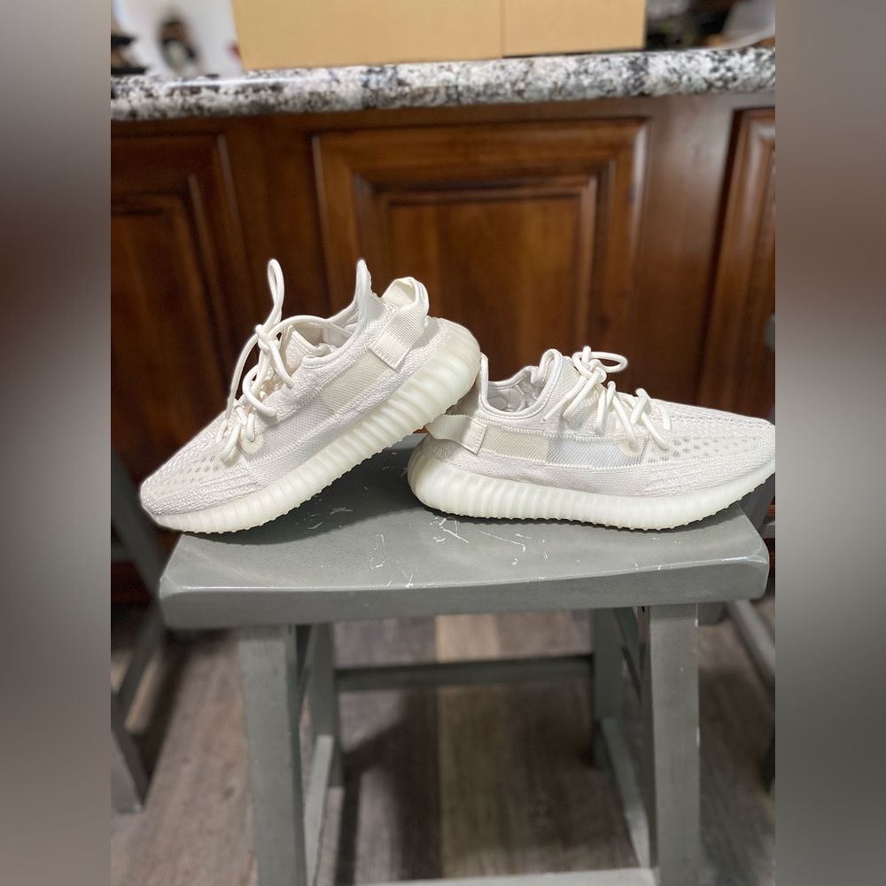 **NWT** Yeezy Boost 350 V2 Men’s - Picture 10 of 10